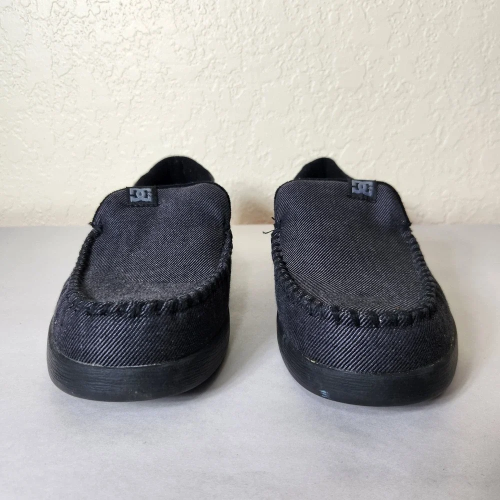 DC Shoes Mens Villain Slip On Loafer Sneakers Black Textile Moc Toe 10.5